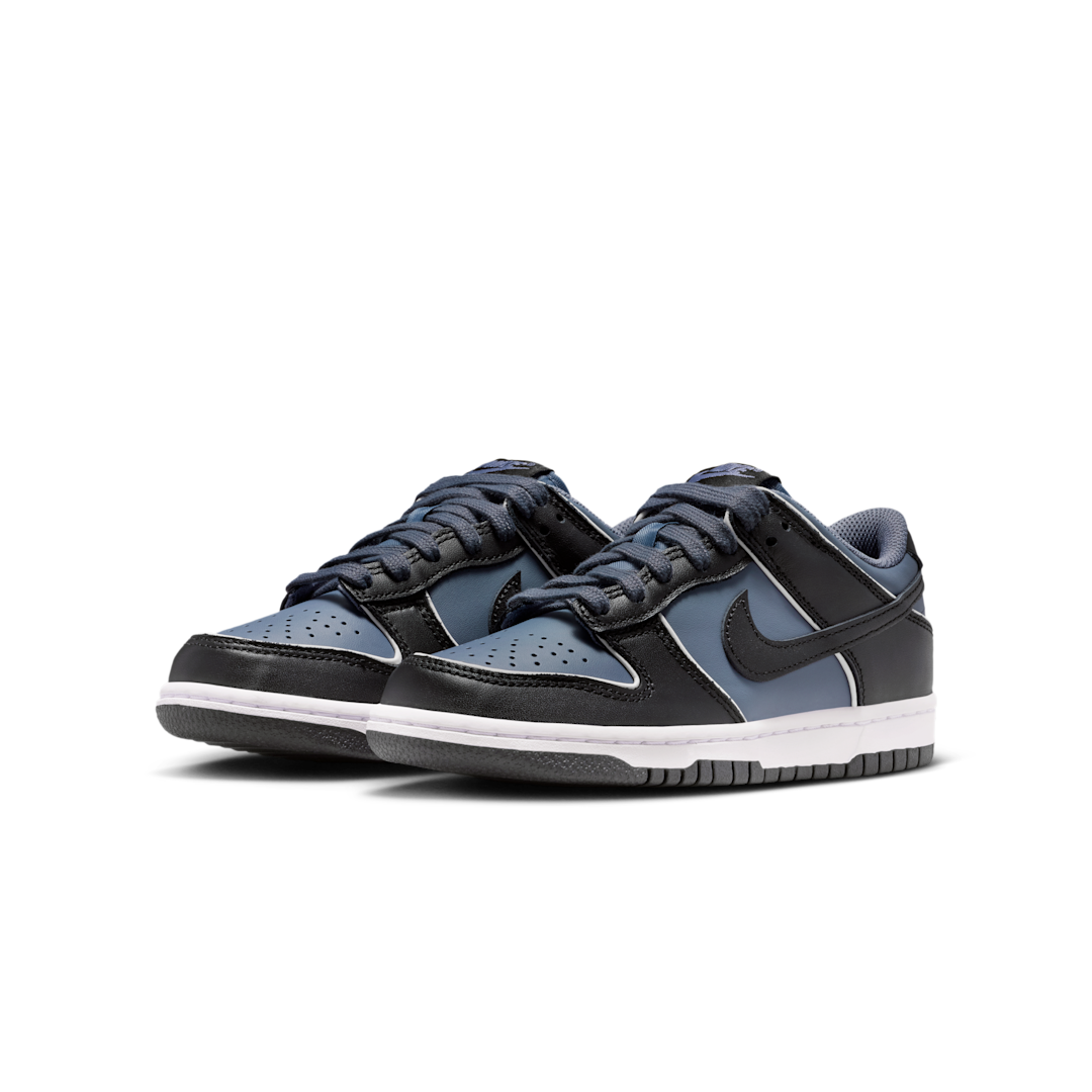 Nike Dunk Low SE Light Carbon White Black