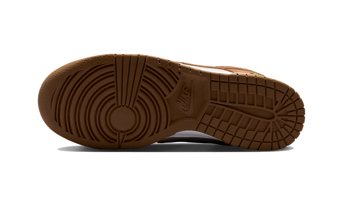 Nike Dunk Low Suede Light British Tan Cream