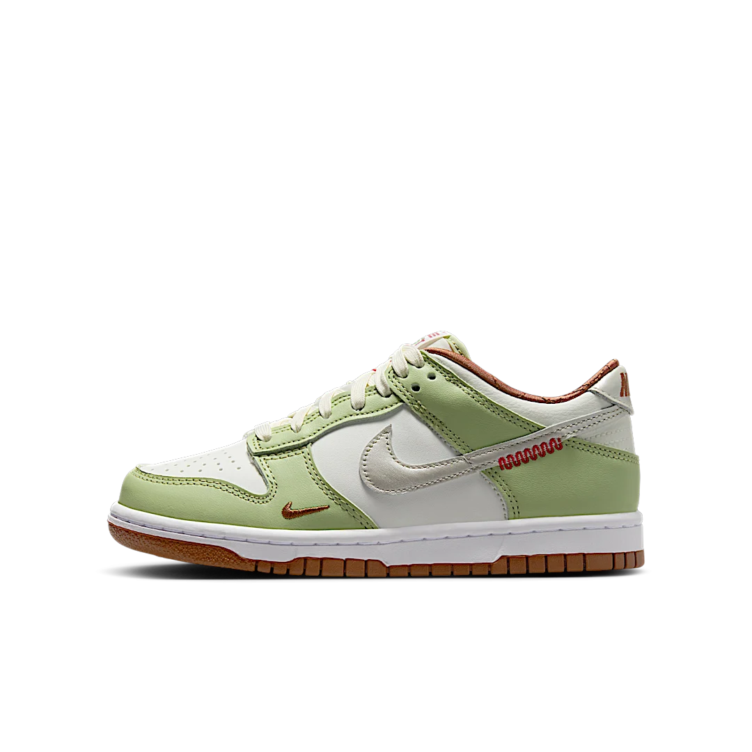 Nike Dunk Low Year of the Snake, Sail/Light Bone/White/Olive Aura/Light British Tan/University Red (HV6001-101)