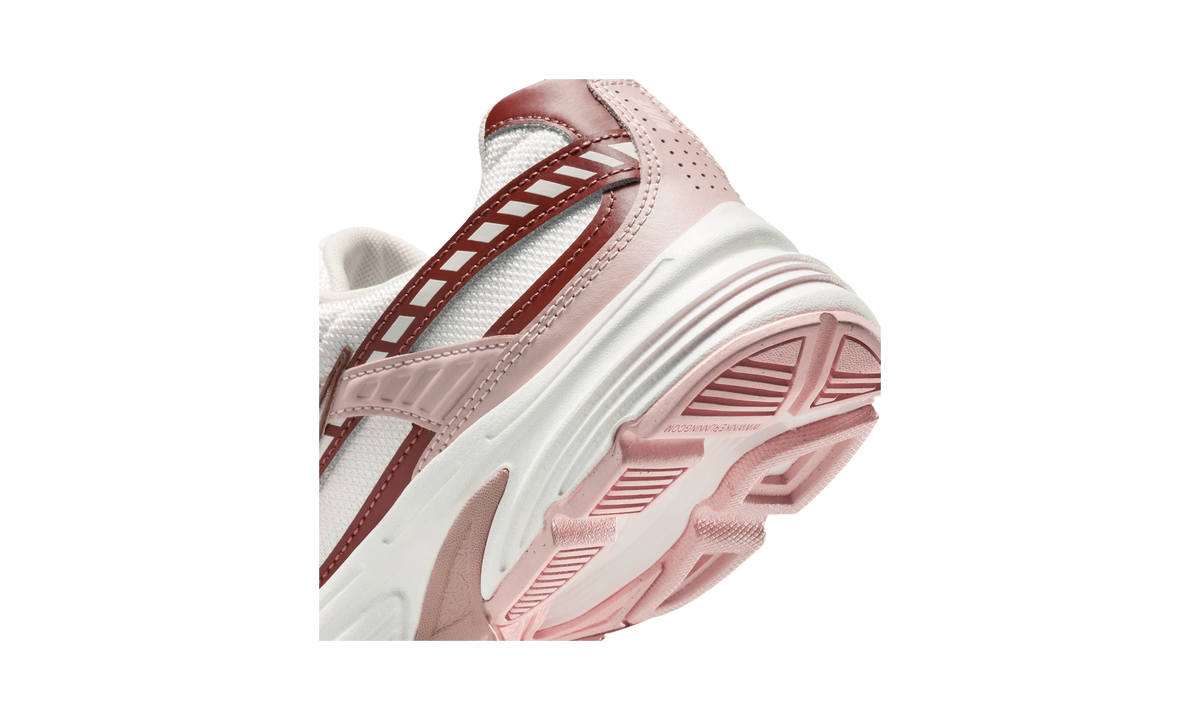 Nike Initiator Red Sepia Echo Pink