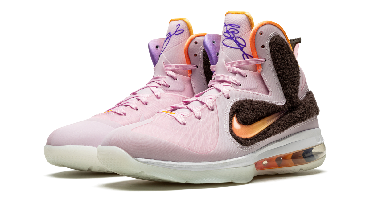 Nike LeBron 9 King of LA (2022)