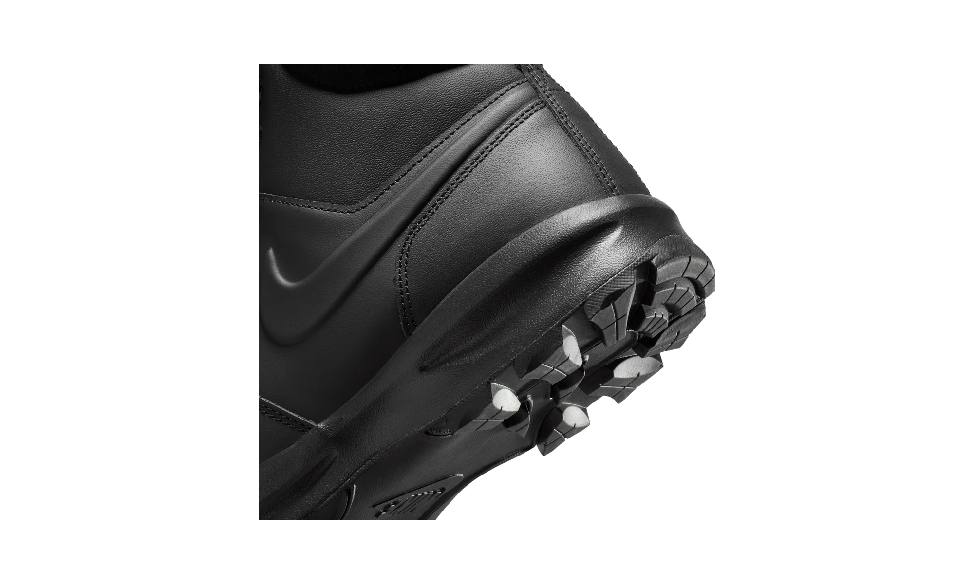 Nike Manoa Leather Triple Black
