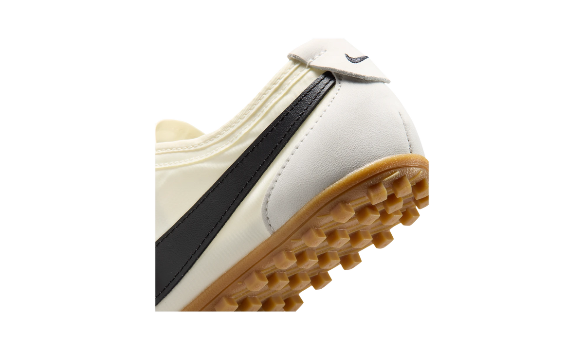 Nike Moon Shoe OG Sail Black Gum