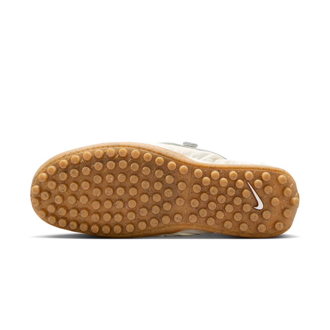 Nike Moon Shoe SP Jacquemus Soft Pearl - Sneak