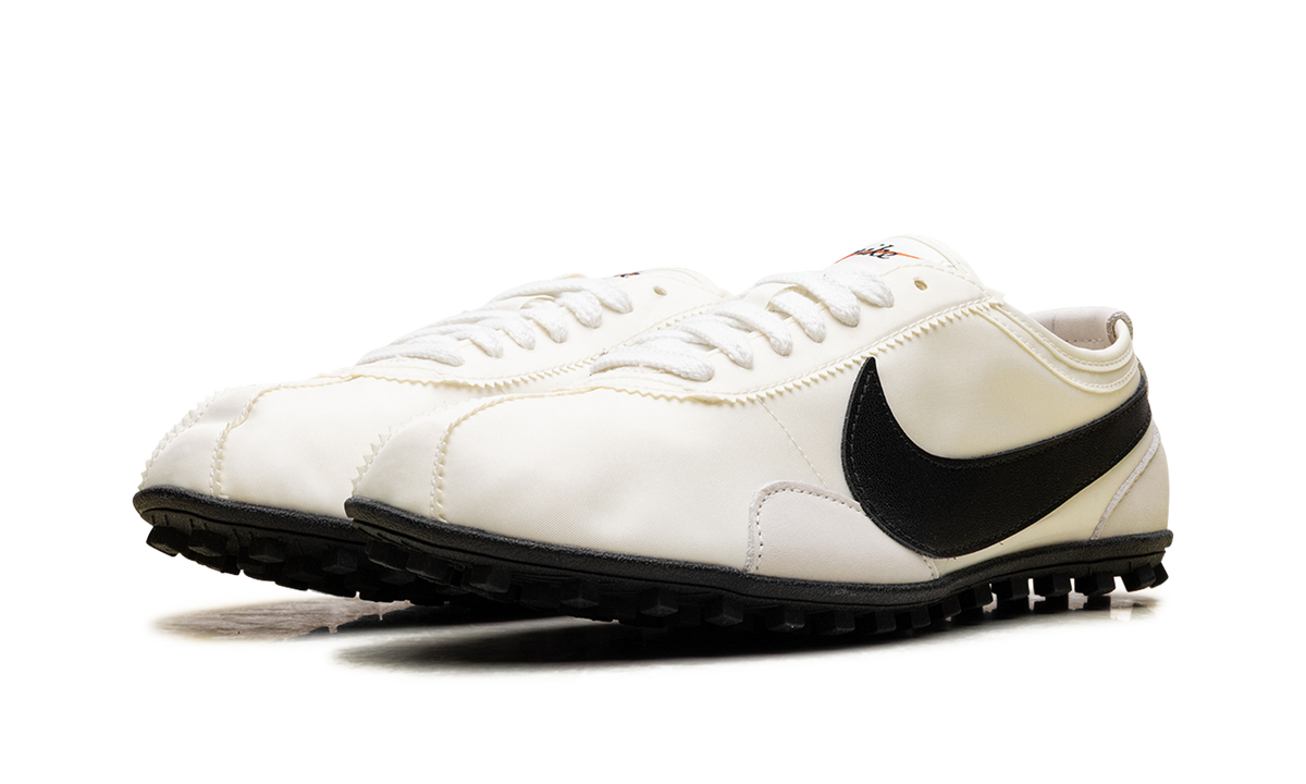 Nike Moon Shoe Soft Pearl Black