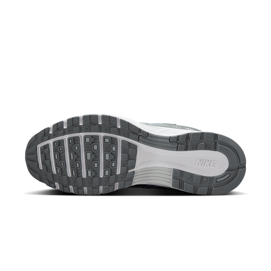 Nike P-6000 Metallic Cool Grey