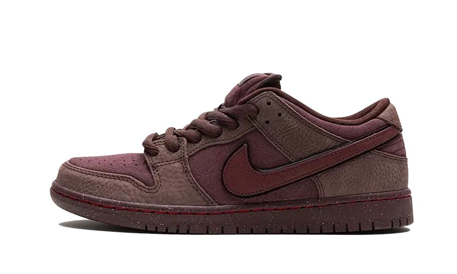 Nike SB Dunk Low City of Love Burgundy Crush, Burgundy Crush/Dark Team Red/Earth/Dark Pony/University Red/Earth (FN0619-600)