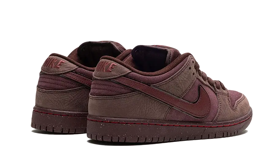 Nike SB Dunk Low City of Love Burgundy Crush, Burgundy Crush/Dark Team Red/Earth/Dark Pony/University Red/Earth (FN0619-600)