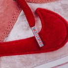 Nike SB Dunk Low StrangeLove Skateboards, Pink/Red-White (CT2552-800)