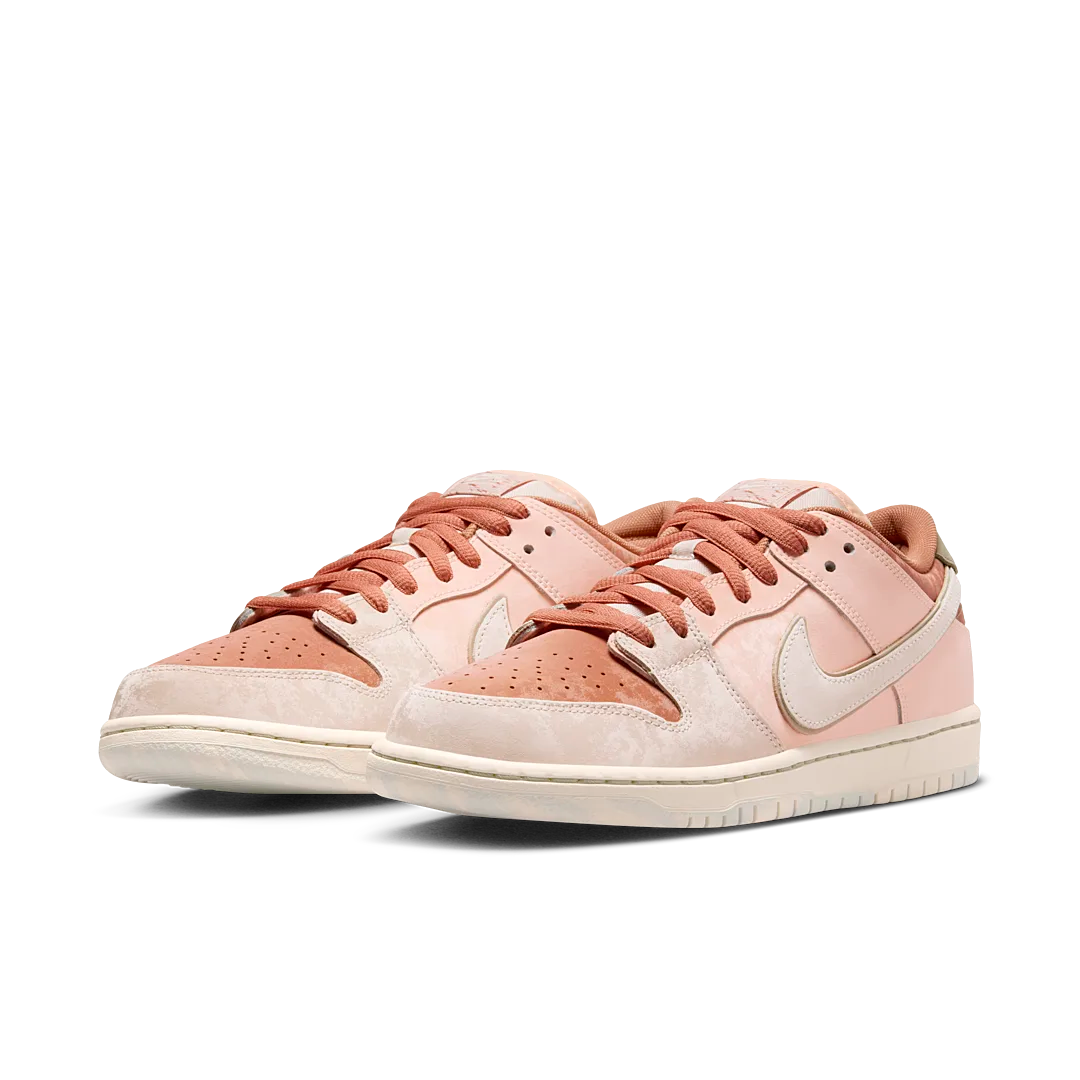 Nike SB Dunk Low Trocadéro Gardens