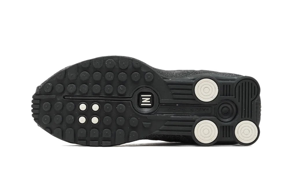 Nike Shox R4 Black Distressed Leather