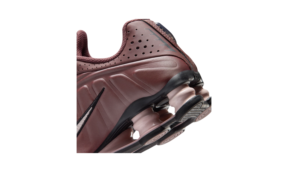 Nike Shox R4 Tattoo Burgundy Crush Silt Red
