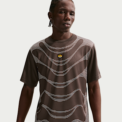 Nike Sportswear Tuned Air Men's Football Shirt Baroque Brown