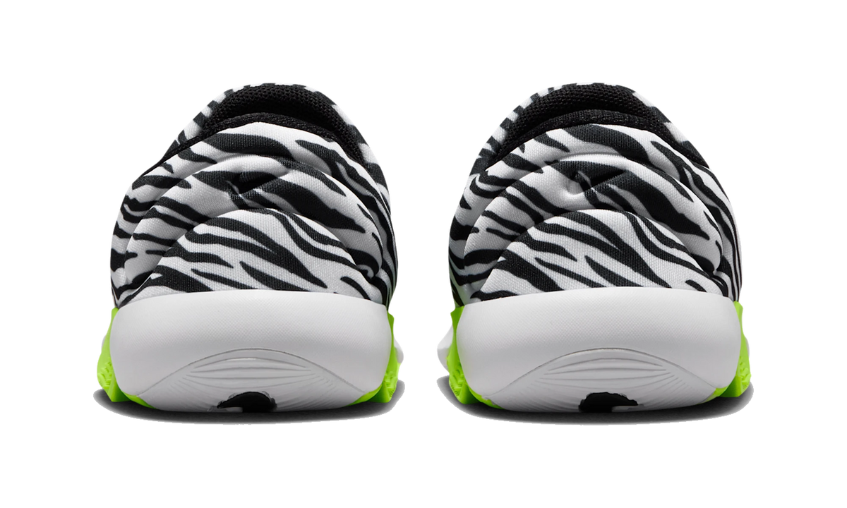 Nike Swoosh Go TD White Volt