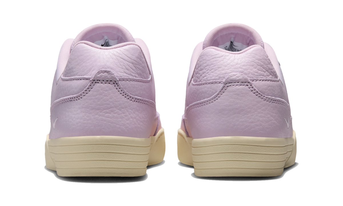 Nike Tennis Centre Bleached Lilac