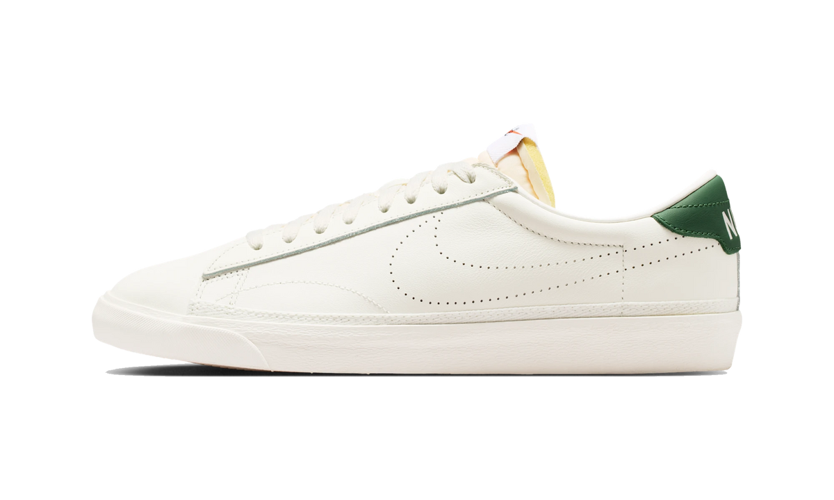 Nike Tennis Classic Sail Fir Team Orange
