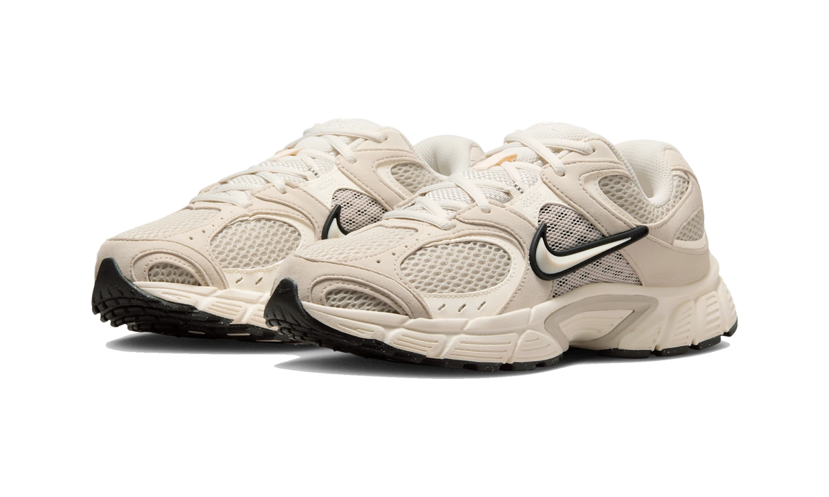 Nike V5 RNR Light Orewood Brown Black Pale Ivory