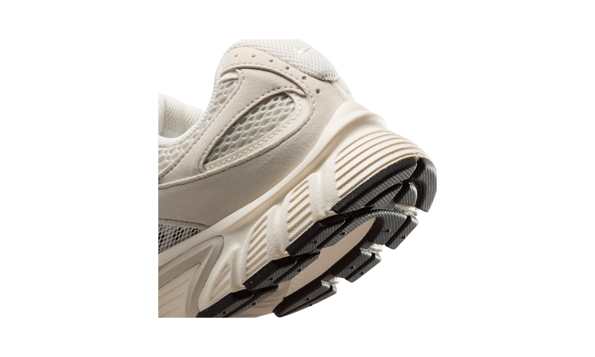 Nike V5 RNR Light Orewood Brown Black Pale Ivory