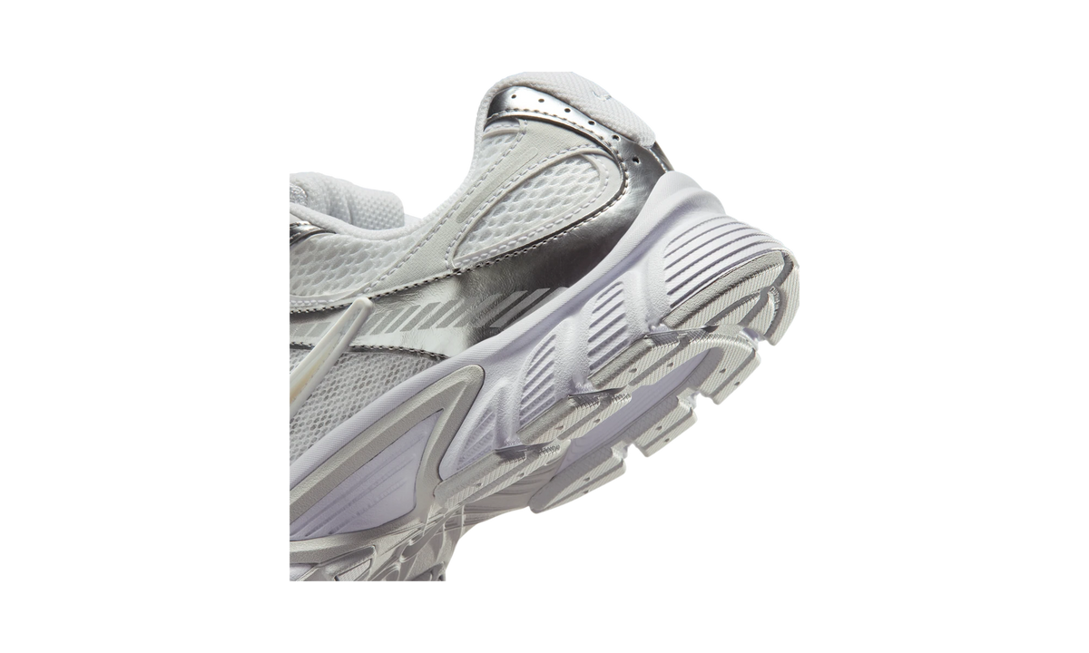 Nike V5 RNR White Metallic Platinum Pure Platinum Metallic Silver