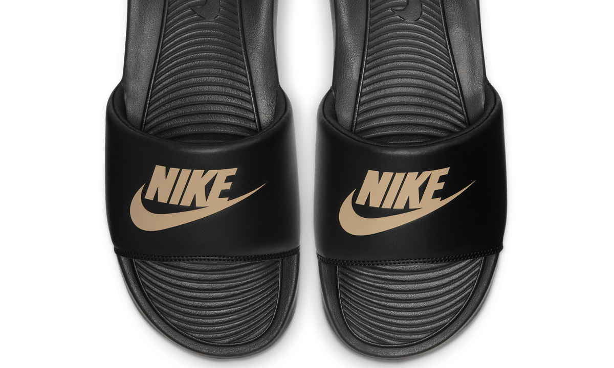 Nike Victori One Slide Black Metallic Gold