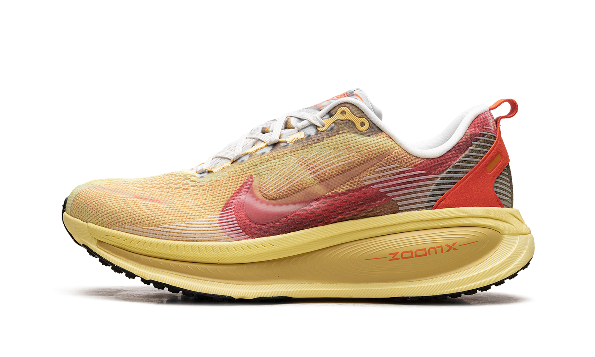 Nike Vomero 18 SE International Running Pack LD-1000