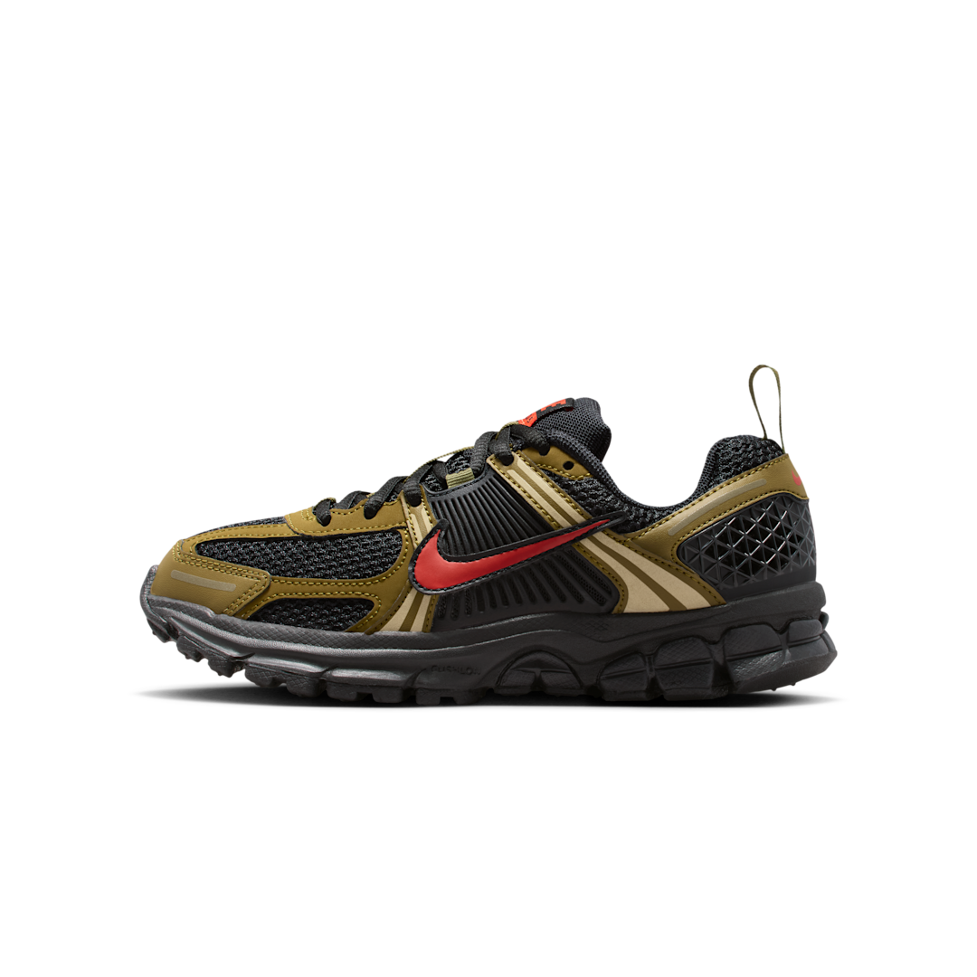 Nike Vomero 5 Black Olive Flak Red, Black/Olive Flak/Quantum Moss/Picante Red (HF6998-013)