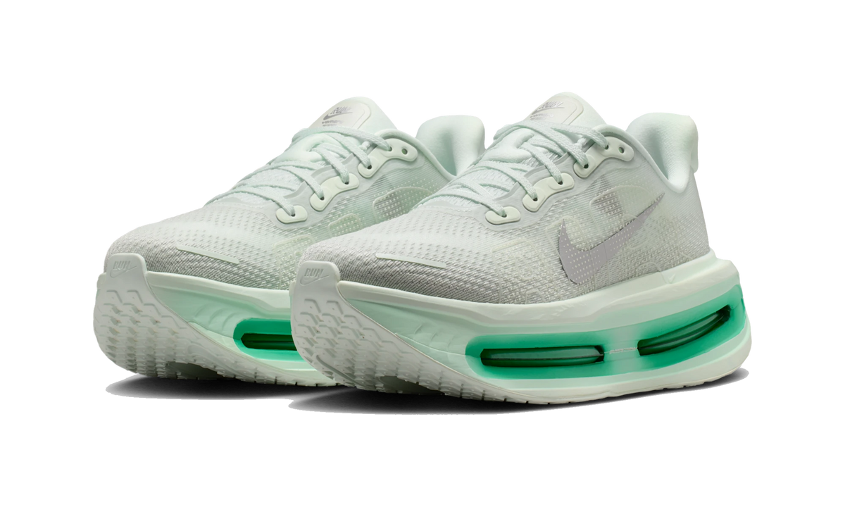 Nike Vomero Premium Barely Green