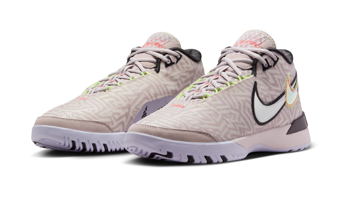 Nike Zoom LeBron NXXT Genisus Platinum Violet