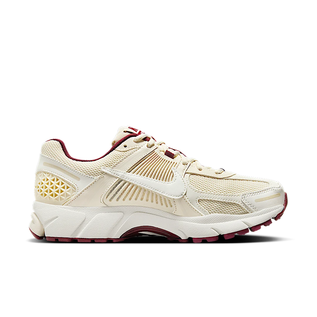 Nike Zoom Vomero 5 Valentine's Day, Sail/Pale Ivory/Team Red/Sail (HF0737-111)