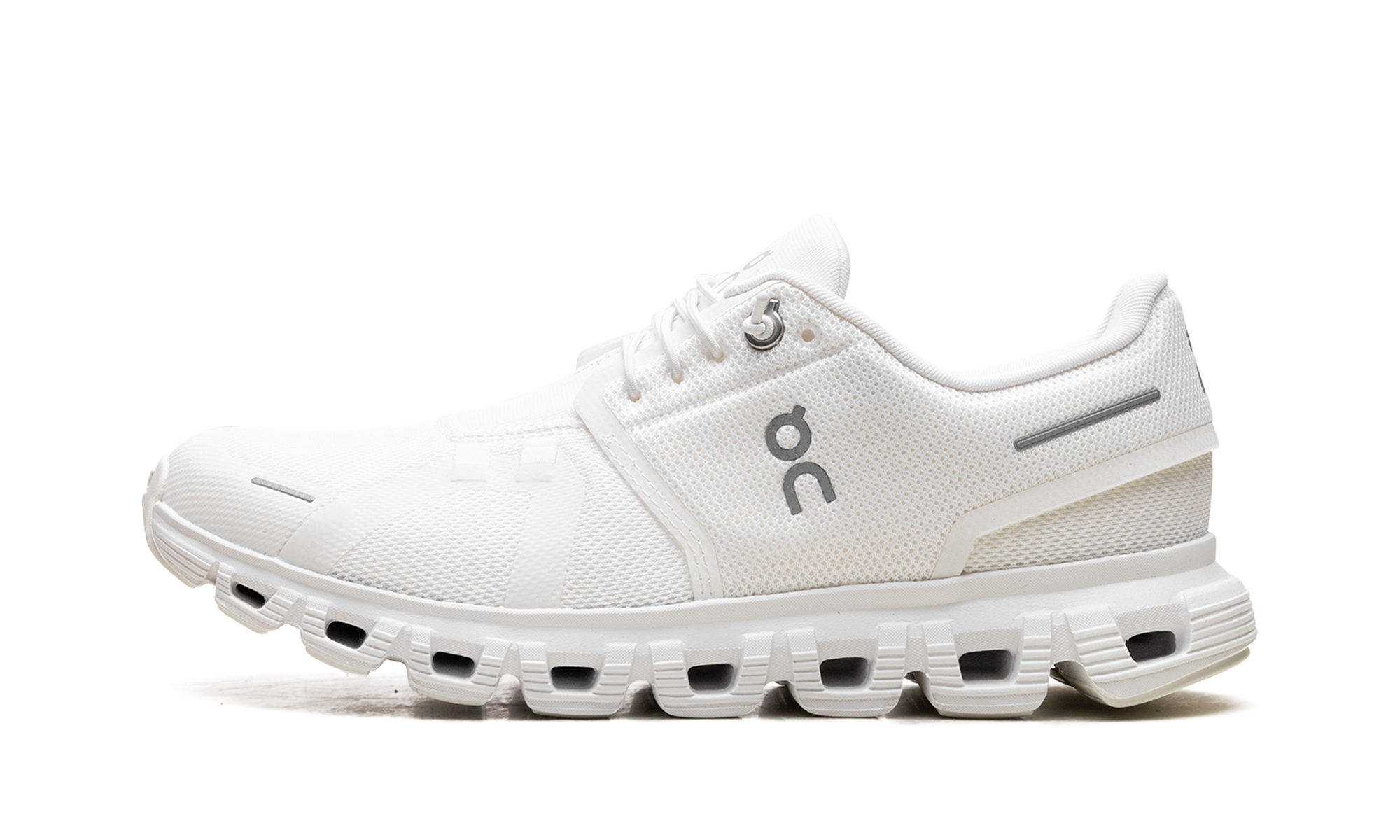 On Running Cloud 6 All White