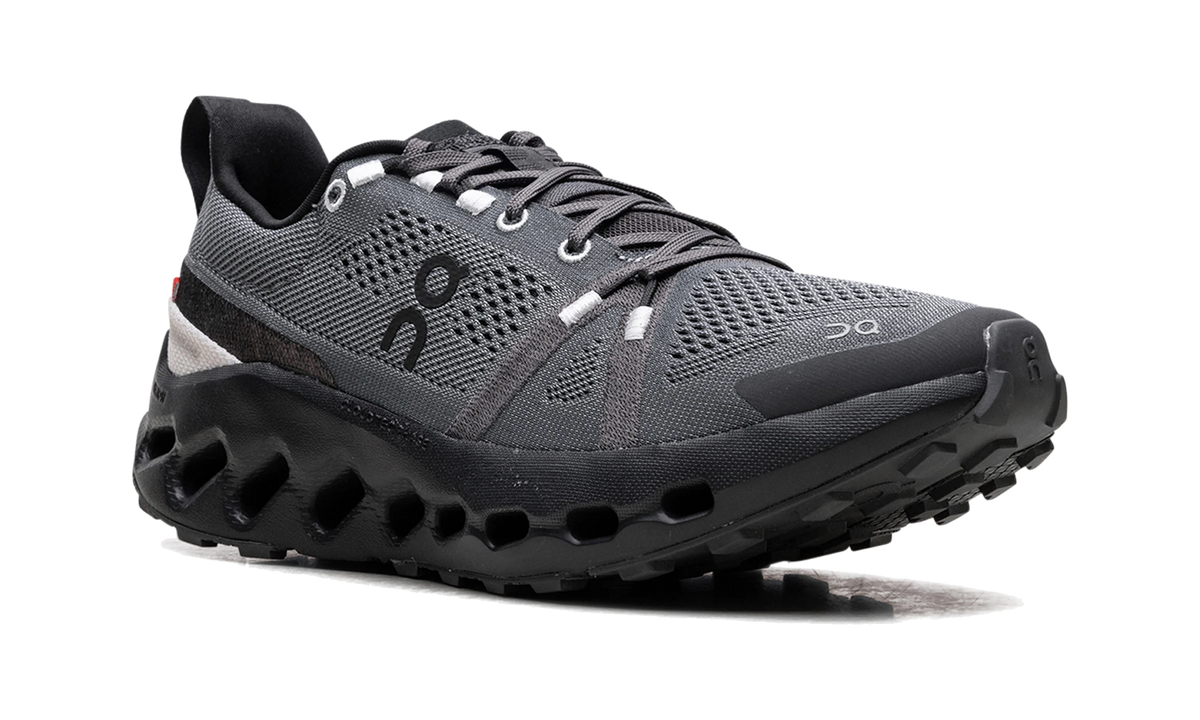 On Running Cloudsurfer Trail Eclipse Black