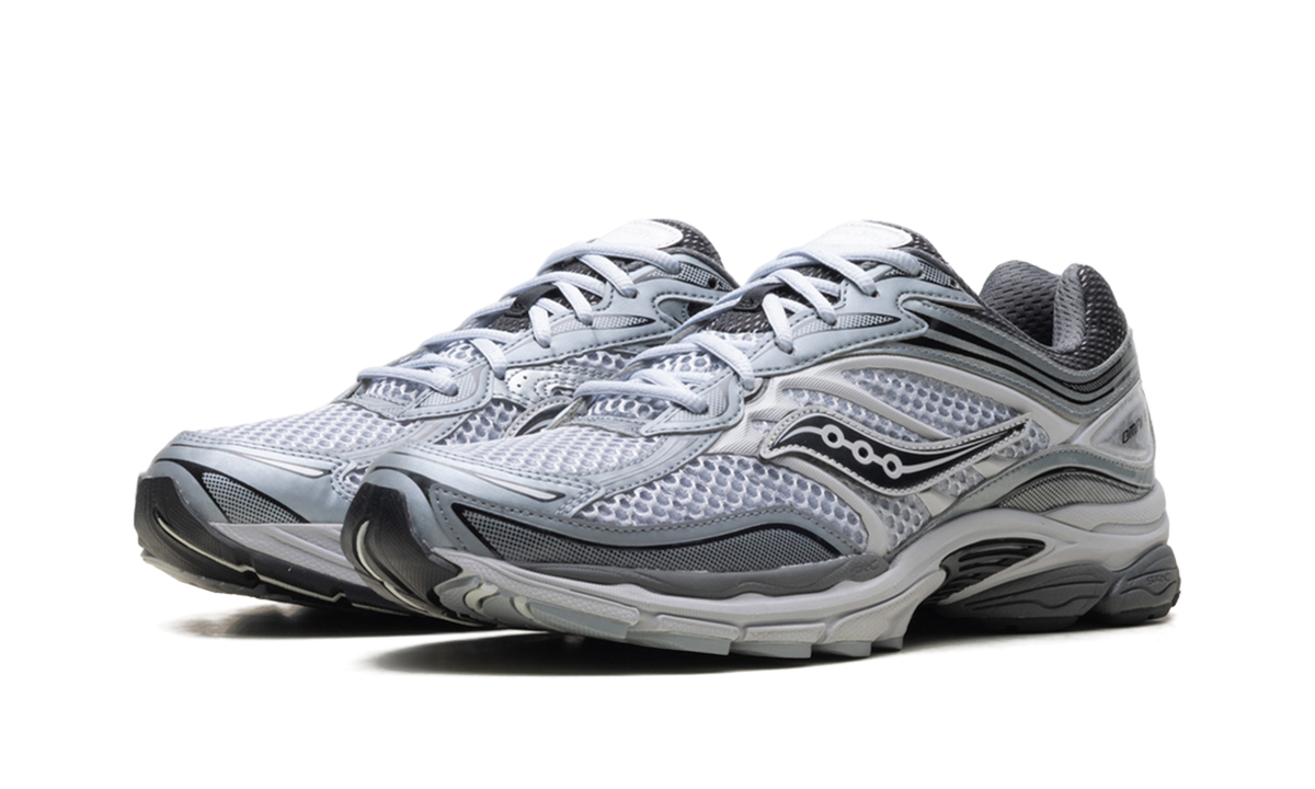 Saucony ProGrid Omni 9 Microchip