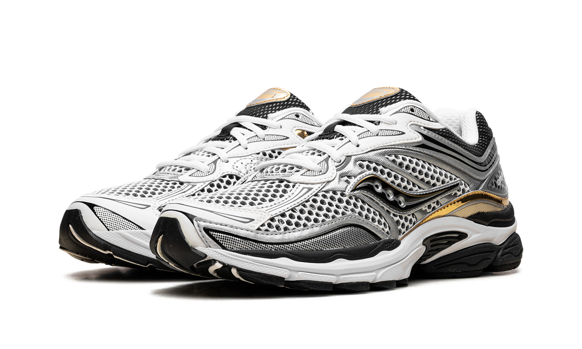 Saucony ProGrid Omni 9 Silver Gold