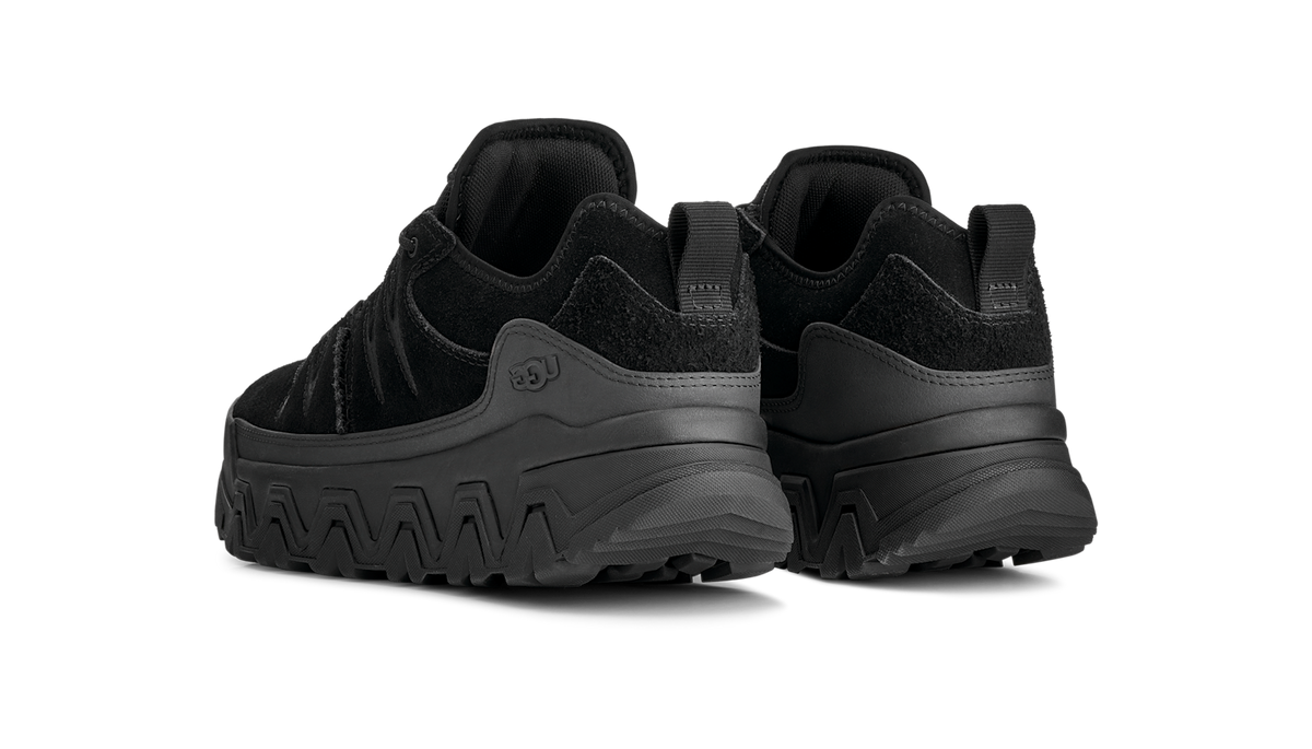 UGG CapTrail Low Black