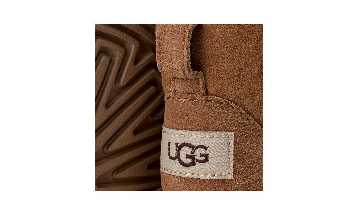 UGG Classic Mini II Boot Chestnut (Toddler)