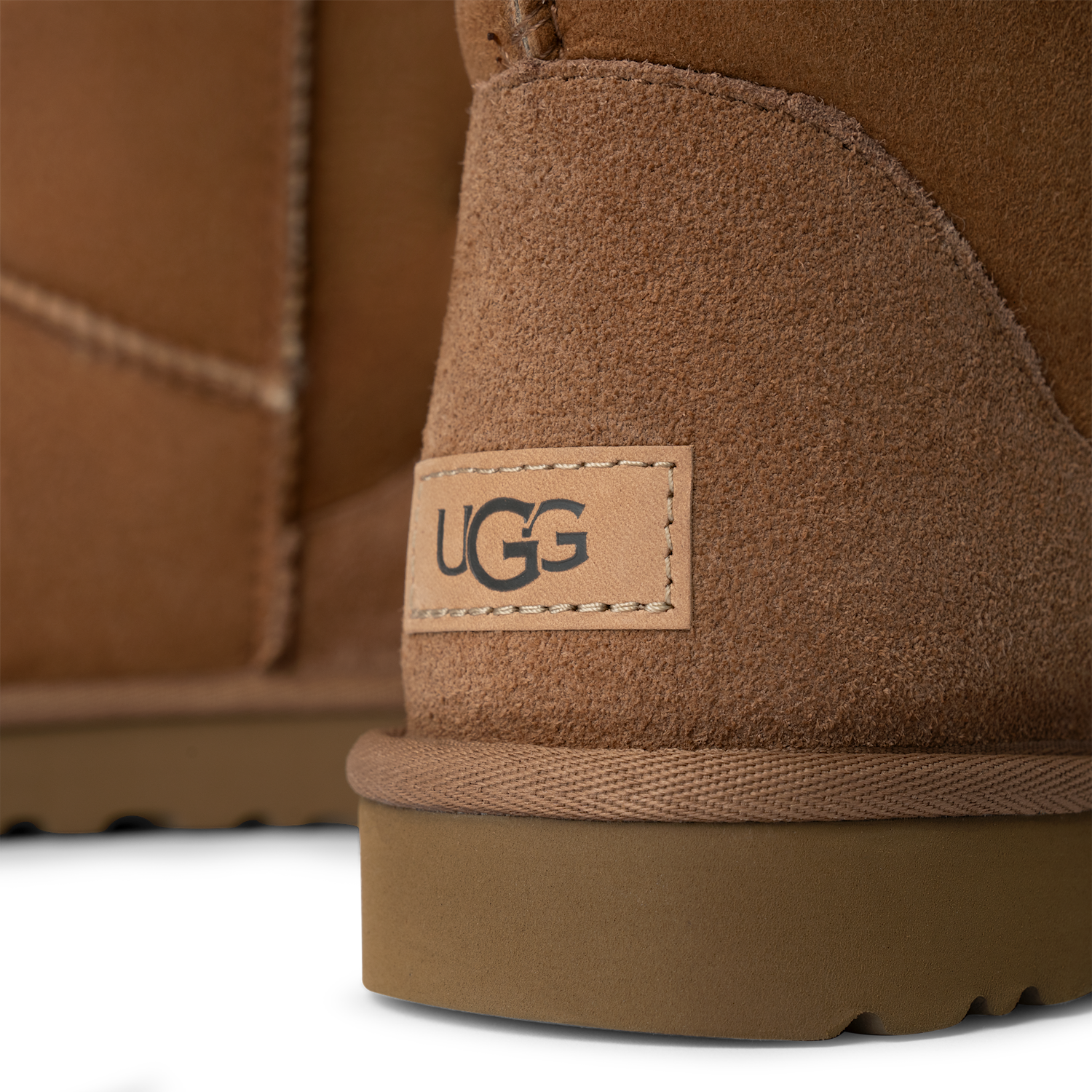 UGG Classic Short II Boot Chestnut, Chestnut (1016223-CHE)