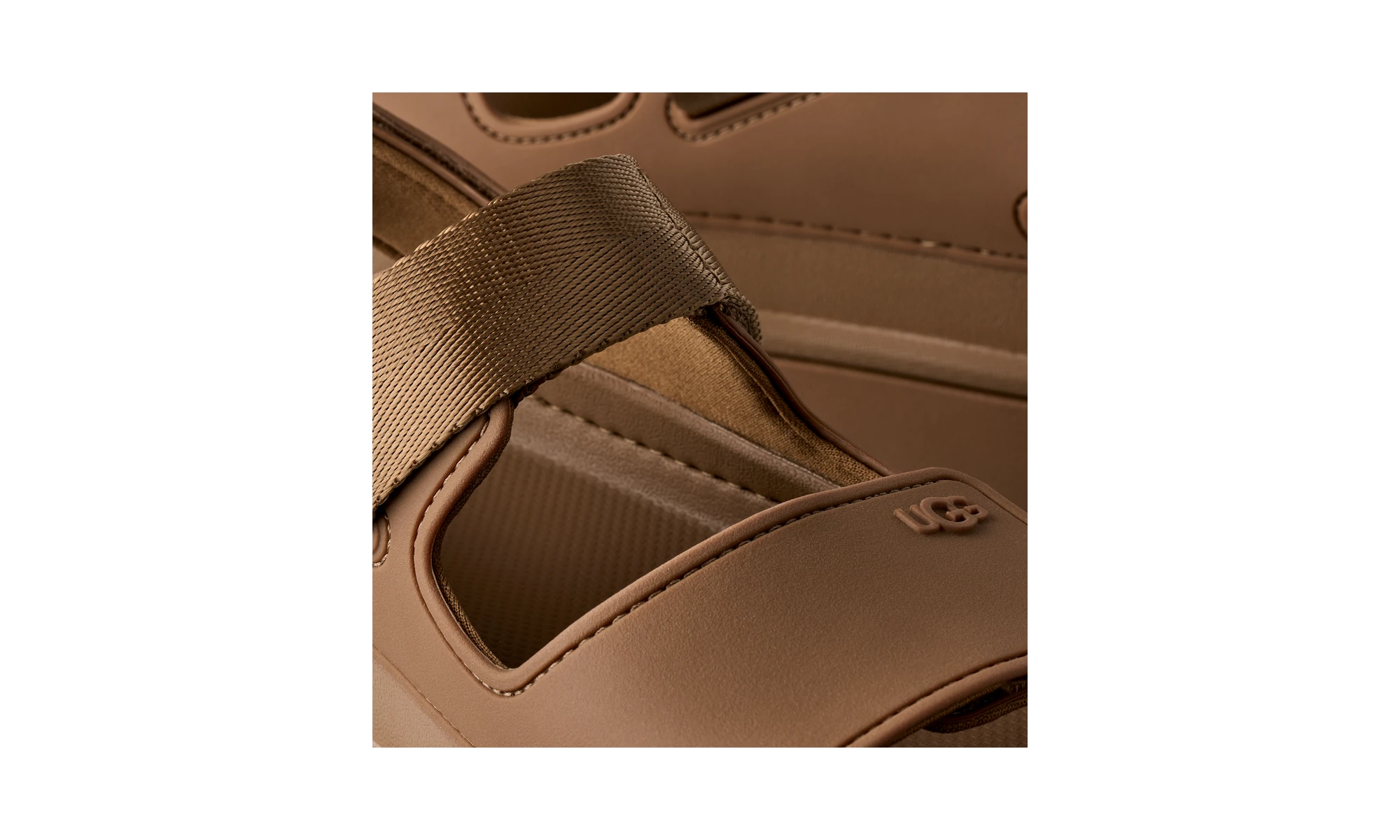 UGG GoldenGlow Sandal Bison Brown