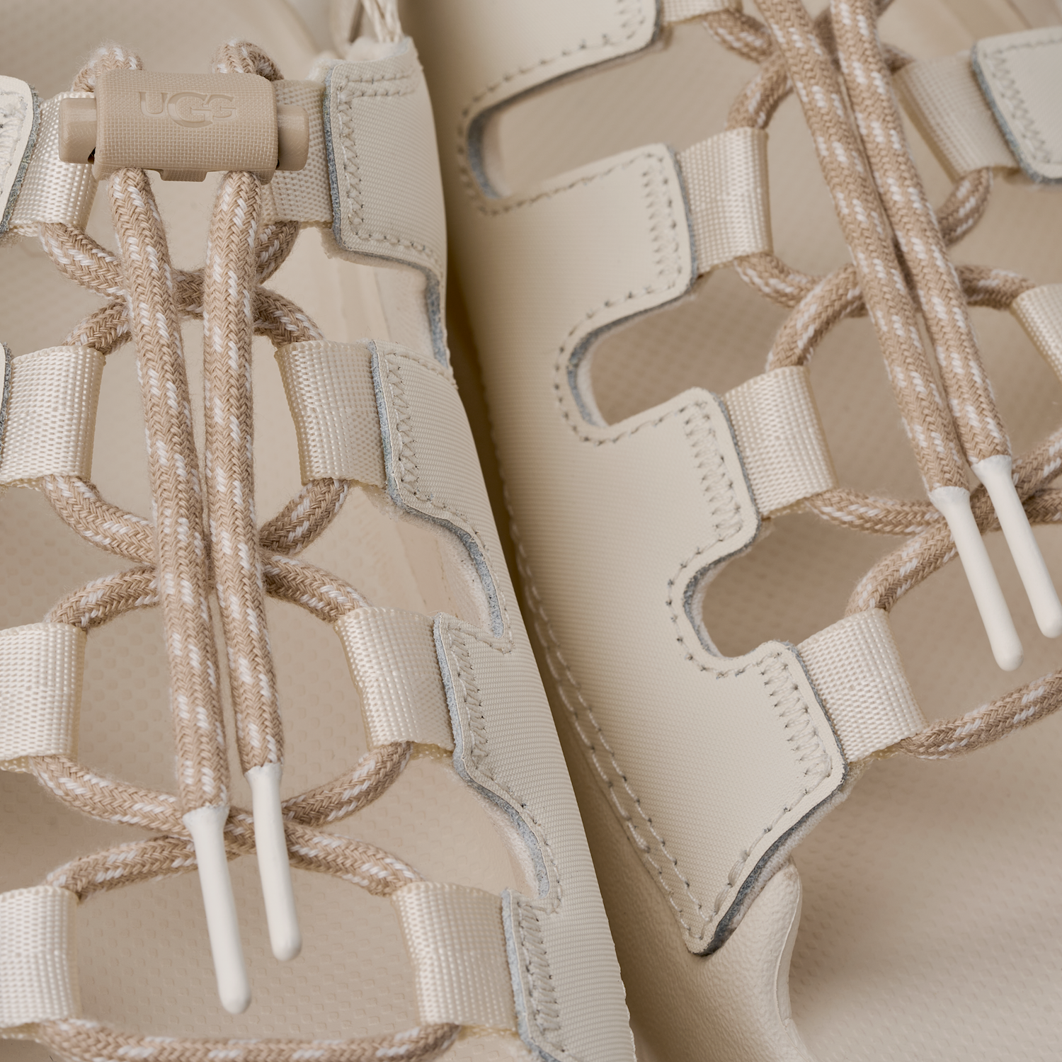 UGG GoldenGlow Toggle Sandal Jasmine