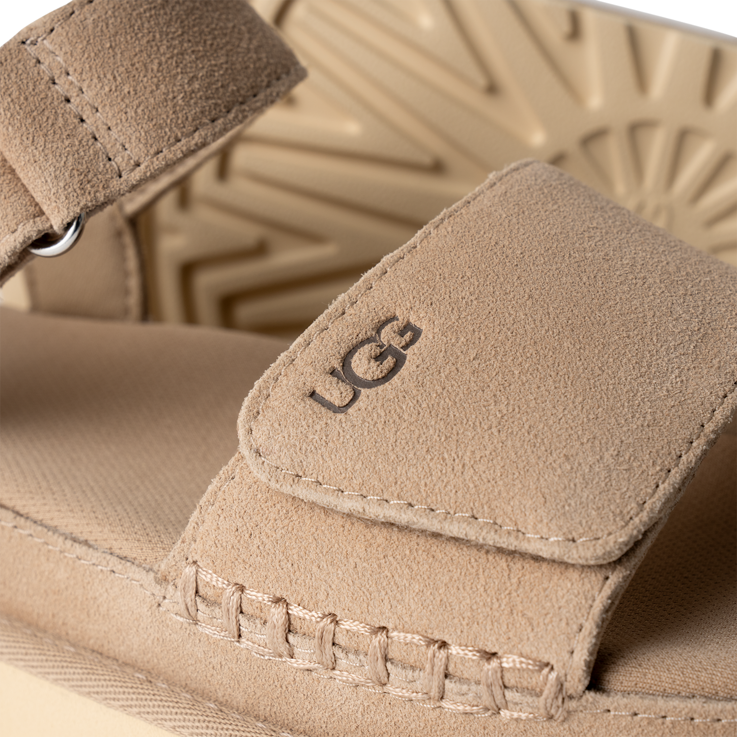 UGG Goldenstar Platform Sandal Sand, Sand (1136783-SAN)