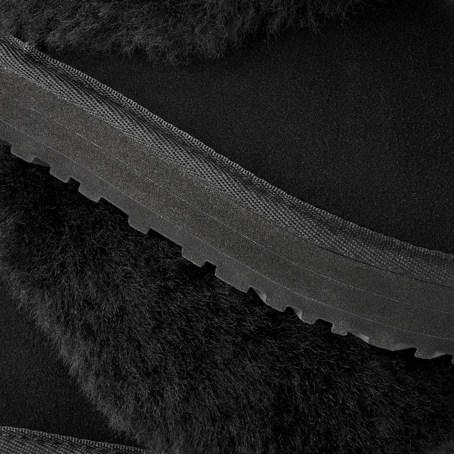 UGG Tazzelle Slipper Black (Kids), Black (1171198K-BLK)