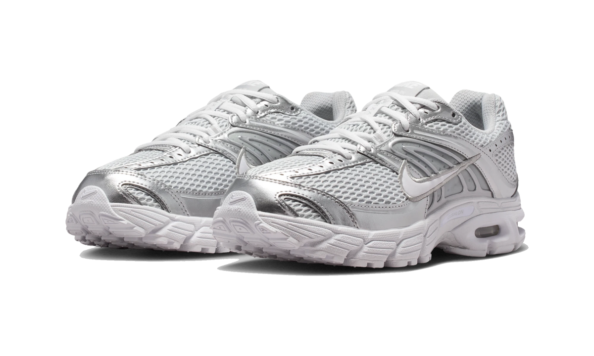 Nike Air Max Moto 2K shoes with reflective accents Grey Fog/Metallic Silver/White