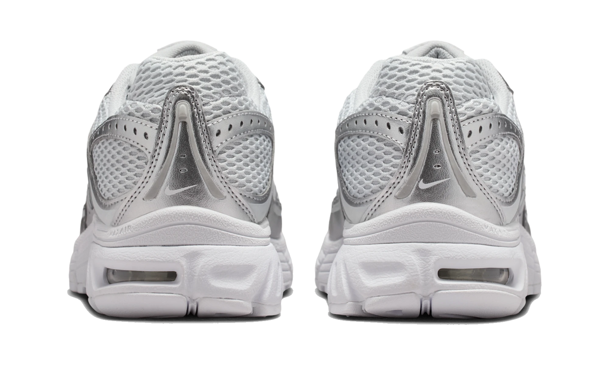 Nike Air Max Moto 2K shoes with reflective accents Grey Fog/Metallic Silver/White