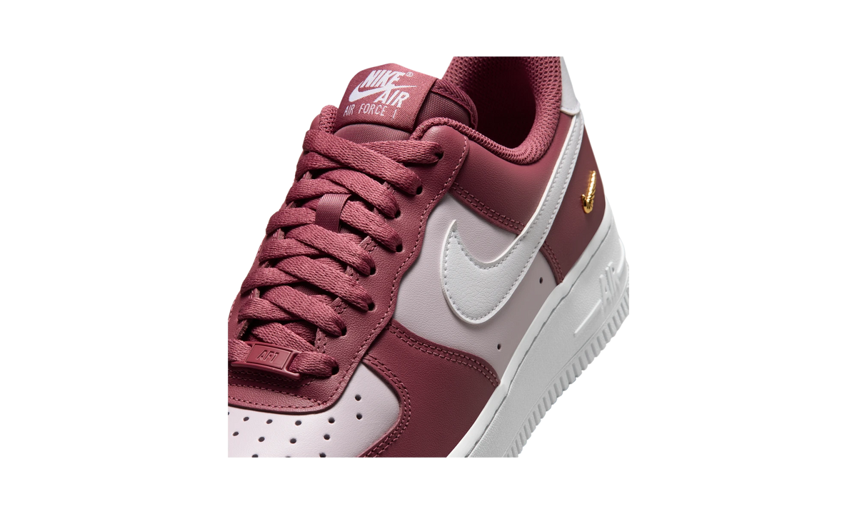 Nike Air Force 1 '07  Pink Smoke/Bleached Lilac/Metallic Gold/White