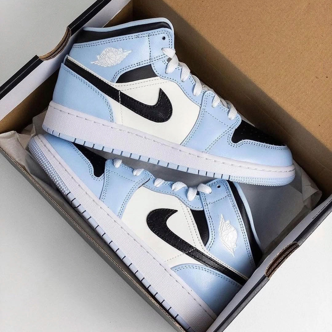 Air Jordan 1 Mid Ice Blue (2022), Ice Blue/Black-Sail-White (555112-401)