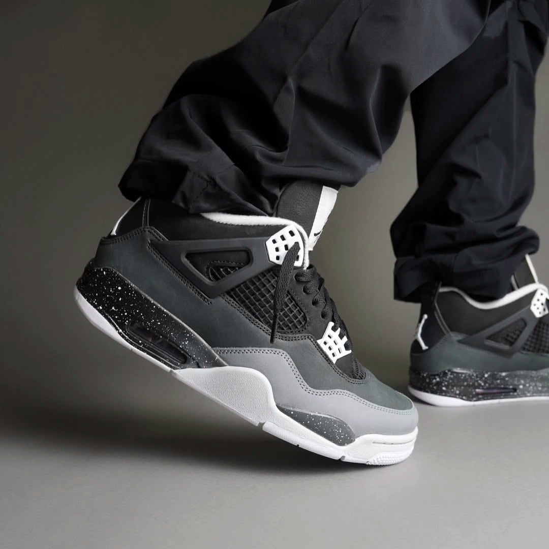 Air Jordan 4 Retro Fear (2024), Black/White/Anthracite/Black/Pure Platinum (FQ8138-002 / FQ8213-002)