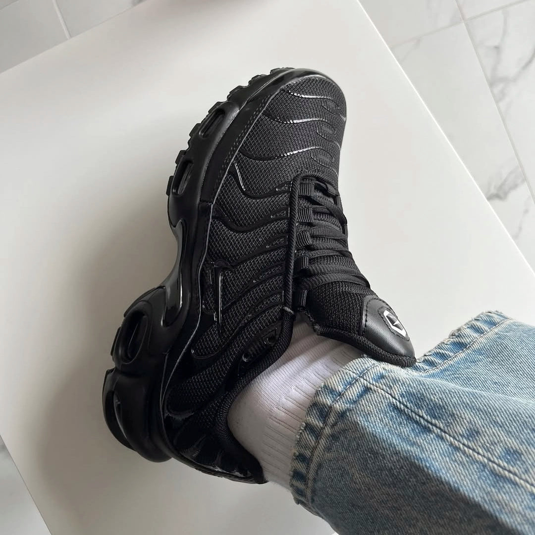 Nike Air Max Plus Triple Black, Black/Black-Black (604133-050 / CD0609-001)