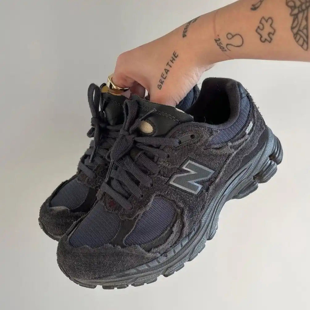 New Balance 2002R Protection Pack Phantom sneakers