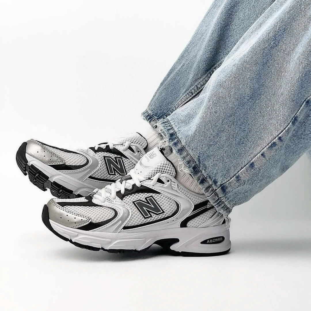 New Balance 530 White Black Details